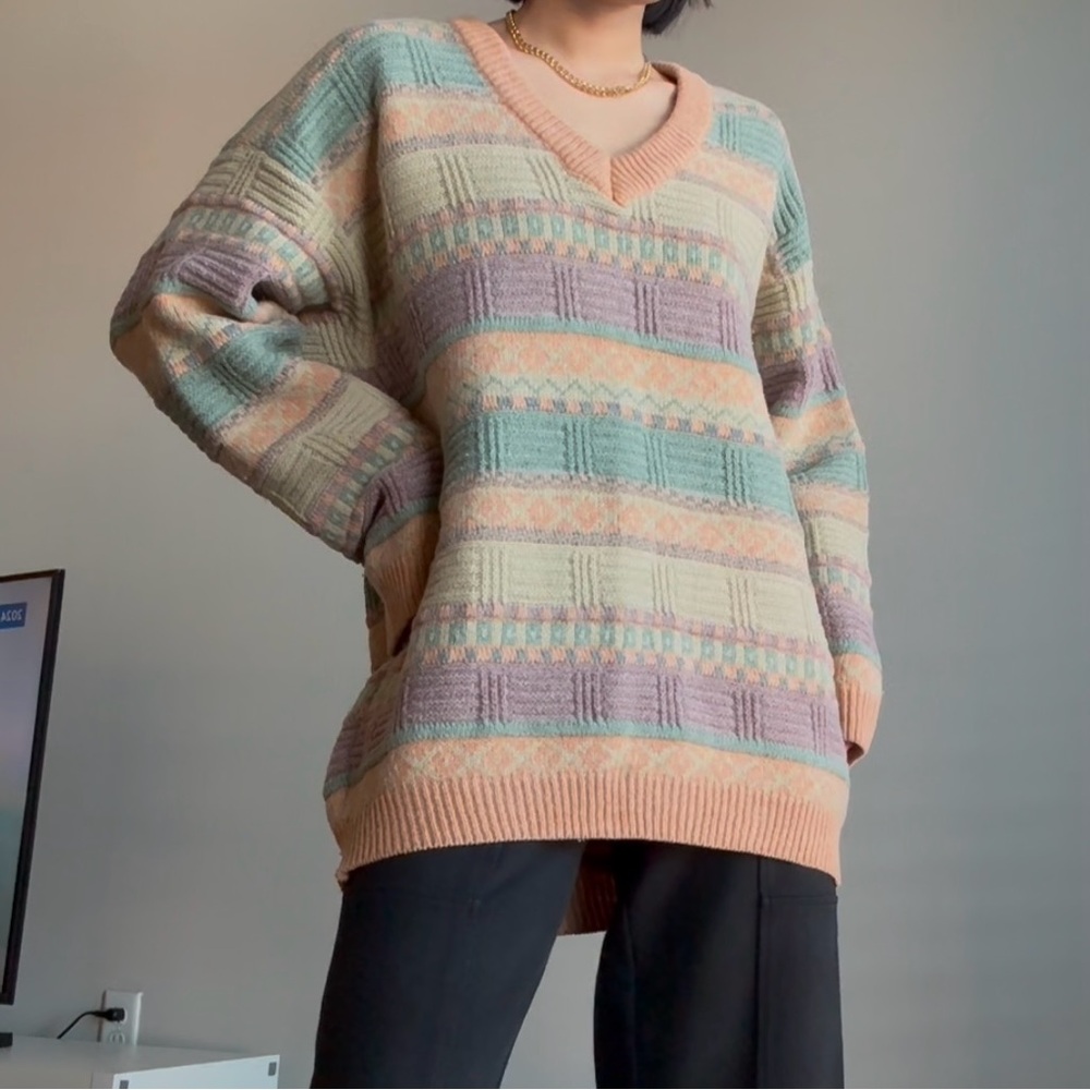 Vintage knitted pullover sweater